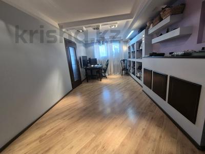 3-бөлмелі пәтер · 70 м² · 3/9 қабат, мкр Юго-Восток, Мкр Юго-Восток, проспект Шахтёров 31, бағасы: 25 млн ₸ в Караганде, Казыбек би р-н