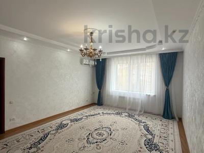 2-комнатная квартира · 83.5 м² · 4/5 этаж, мкр. Алтын орда, проспект Алии Молдагуловой за 200 000 ₸ в Актобе