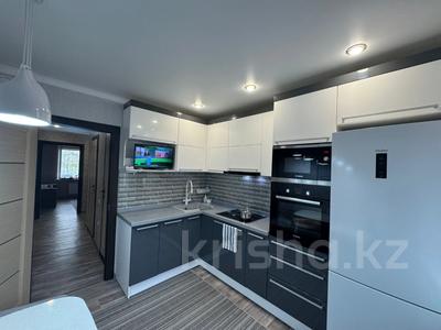 4-комнатная квартира · 77.7 м² · 1/9 этаж, Абая 49/2 за 33.5 млн 〒 в Экибастузе