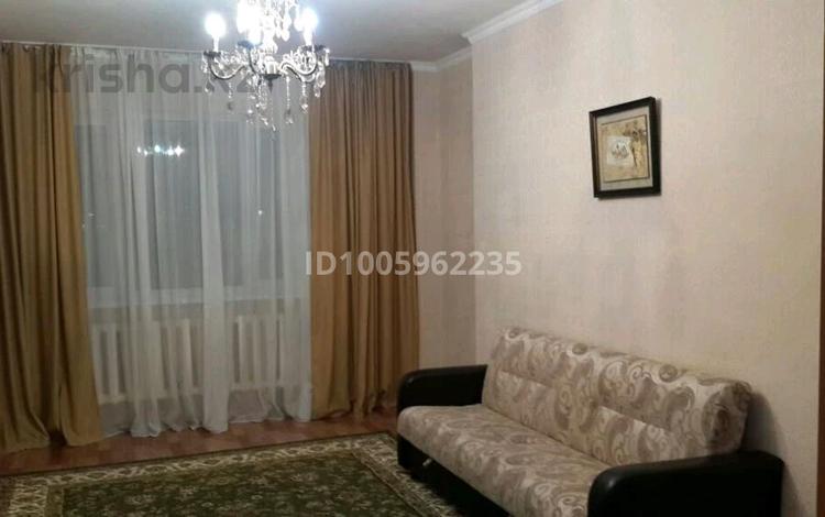 3-комнатная квартира · 83 м² · 5/10 этаж, Сыганак 16 за 300 000 ₸ в Астане, Нура р-н — фото 2