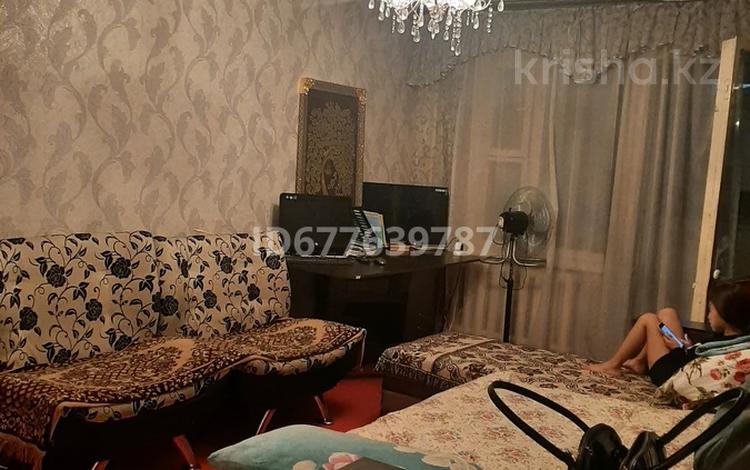 1-комнатная квартира, 30.2 м², 2/5 этаж, 4 40 — Алдабергенова-Ракишева за 11 млн 〒 в Талдыкоргане, мкр Жастар — фото 2