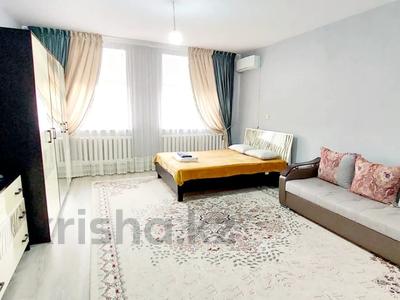 1-бөлмелі пәтер · 50 м² · 4/8 қабат, Желтоксан 11в, бағасы: 14 000 ₸ в 