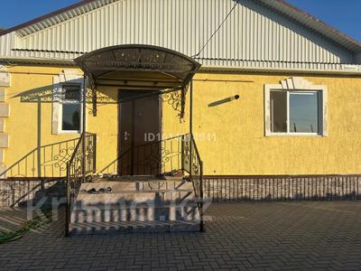 Отдельный дом · 3 комнаты · 140 м² · 1001 сот., Бәйшешек 28 за 20 млн ₸ в Актобе, мкр Акжар