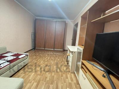 1-комнатная квартира · 33 м² · 5/5 этаж, мкр Кунаева 19 за 90 000 ₸ в Уральске