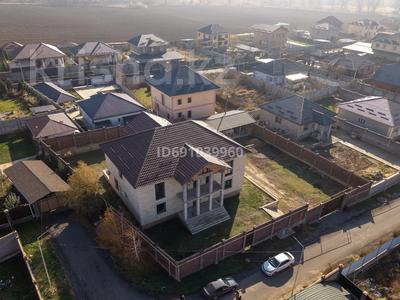 Отдельный дом · 10 комнат · 500 м² · 16 сот., мкр Алатау (ИЯФ) 35 за 290 млн 〒 в Алматы, Медеуский р-н