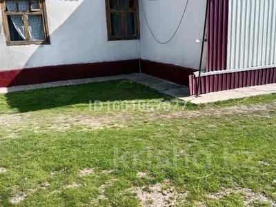Жеке үй · 4 бөлме · 100 м² · 23 жүзд., Тленшина — Школа, магазин, бағасы: 25 млн ₸ в Касымбек датка