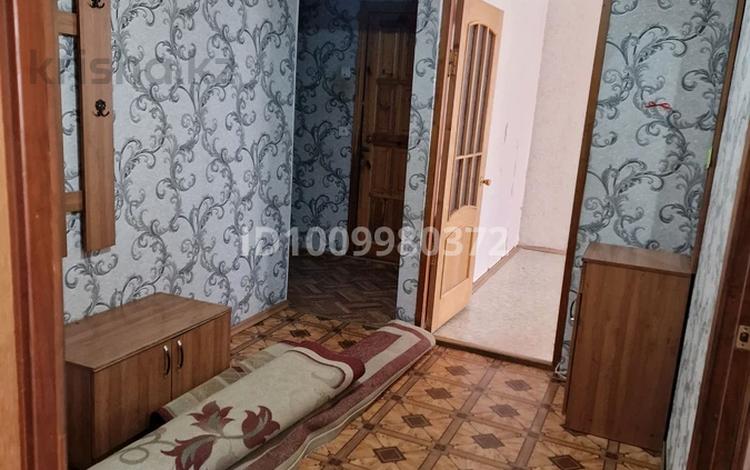 3-комнатная квартира · 70 м² · 3/9 этаж, мкр 12 25 — Дастан за 25 млн 〒 в Актобе — фото 2