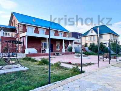 Отдельный дом · 5 комнат · 219.6 м² · 10.9 сот., 4 микрорайон за 98 млн 〒 в Костанае