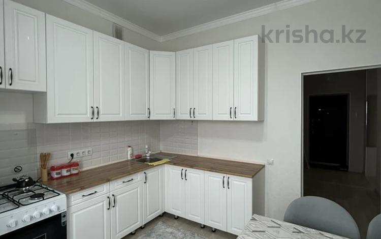 1-бөлмелі пәтер · 45 м² · 8/9 қабат, мкр. Алтын орда, Мустафа Шокая 2а, бағасы: 150 000 ₸ в Актобе — фото 2