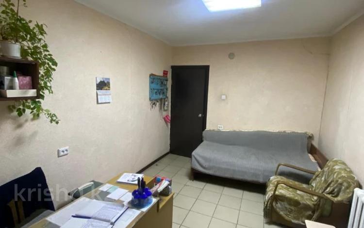 3-комнатная квартира, 63 м², 1/10 этаж, шакарима 10 за 18.9 млн 〒 в Павлодаре — фото 2