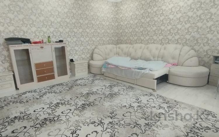 Отдельный дом · 7 комнат · 375 м² · 8 сот., Жибек жолы 6 — 18 мкр. за 55 млн 〒 в Экибастузе — фото 2