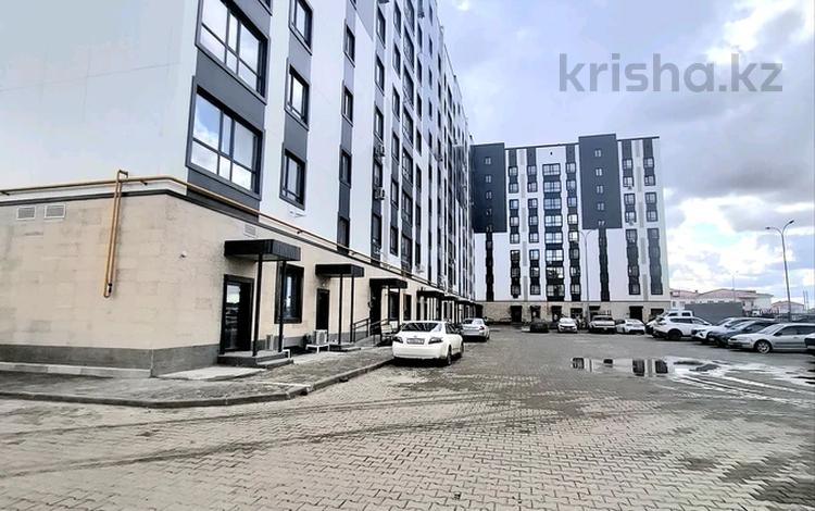 2-бөлмелі пәтер · 71.7 м² · 8/9 қабат, Достык 68 — 10 микрорайон, бағасы: 28 млн ₸ в Уральске — фото 2