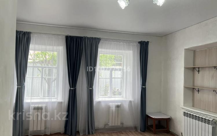 Жеке үй · 2 бөлме · 45 м² · 1 жүзд., Краснооктябрьская 11а — Земнухова, бағасы: 180 000 ₸ в Алматы, Турксибский р-н — фото 2