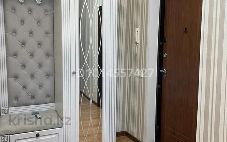 2-комнатная квартира · 50 м² · 5/5 этаж, Авангард-3 6 за 180 000 ₸ в Атырау, мкр Авангард-3 — фото 2