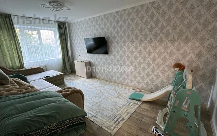 3-бөлмелі пәтер · 70.8 м² · 2/6 қабат, 4 ш/а 31, бағасы: 25 млн ₸ в Уральске, мкр 4 — фото 2