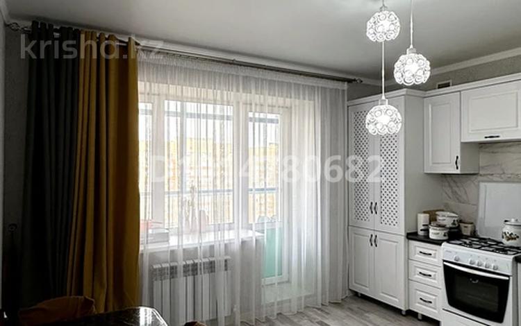 1-комнатная квартира · 68 м² · 7/9 этаж, мкр. Алтын орда 21в к1 за 200 000 ₸ в Актобе — фото 2