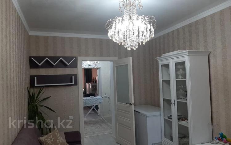 3-бөлмелі пәтер, 90 м², 5/7 қабат, мкр. Алтын орда, мкр Батыс 2 49Д, бағасы: 30.5 млн 〒 в Актобе, мкр. Алтын орда — фото 2