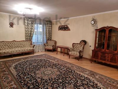 Аренда домов или дач в Шымкенте: Отдельный дом · 7 комнат · 297 м², Гани Иляева 18А за 1.3 млн 〒 Отдельный дом · 7 комнат · 297 м², Гани Иляева 18А за 1.3 млн 〒 в Шымкенте, Аль-Фарабийский р-н