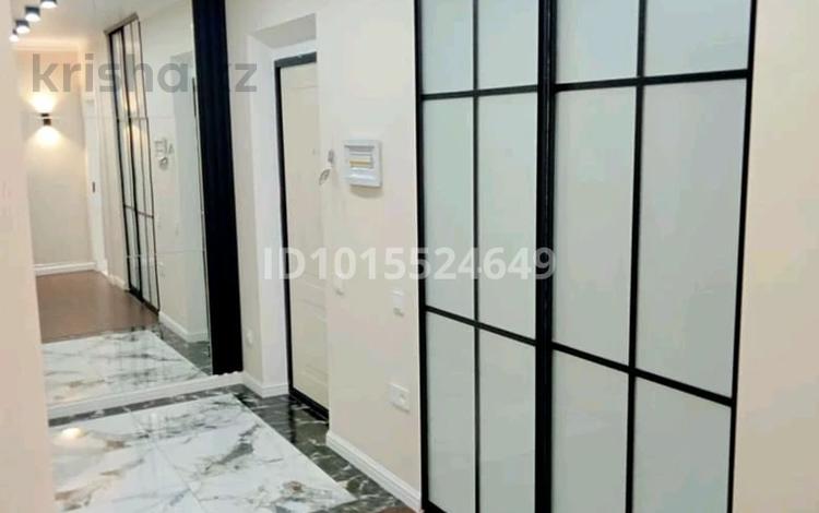 3-бөлмелі пәтер · 80 м² · 14/16 қабат, Утепова 31, бағасы: ~ 64.9 млн ₸ в Алматы, Бостандыкский р-н — фото 2