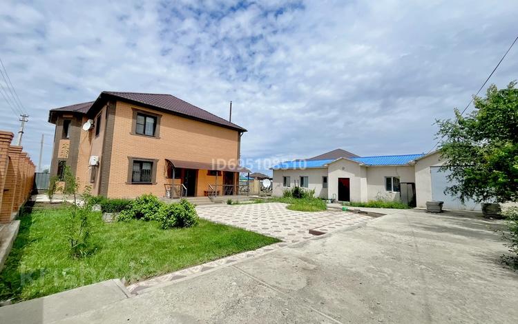 Отдельный дом · 7 комнат · 250 м² · 10 сот., мкр Геолог, Кунанбаева 21 — Мечеть Анашым за 80 млн ₸ в Атырау — фото 2