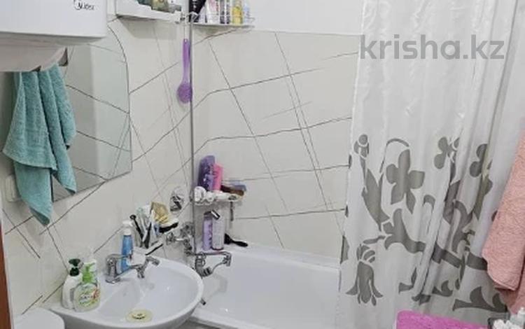 2-бөлмелі пәтер · 45 м² · 4/5 қабат, Майкудук, 12й микрорайон, бағасы: ~ 10 млн ₸ в Караганде, Алихана Бокейханова р-н — фото 6