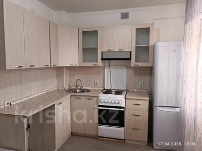 Продажа квартир в Акмолинской обл.: 1-комнатная квартира · 34 м² · 3/5 этаж, Республики за 11 млн 〒 1-комнатная квартира · 34 м² · 3/5 этаж, Республики за 11 млн 〒 в Косшы