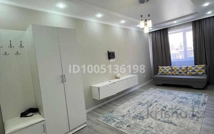 1-бөлмелі пәтер · 50 м² · 3/10 қабат, 16-ш/а. 63, бағасы: 150 000 ₸ в Актау, 16-й мкр  — фото 2