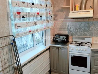 3-комнатная квартира · 63.2 м² · 1/5 этаж, Пришахтинск, Пришахтинск, 23й микрорайон 31 — Дет сад Алмагуль за 16.5 млн 〒 в Караганде, Алихана Бокейханова р-н