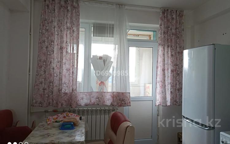 1-комнатная квартира, 48 м², 4/5 этаж, Абая 17/2 за 9 млн 〒 в Сатпаев — фото 2
