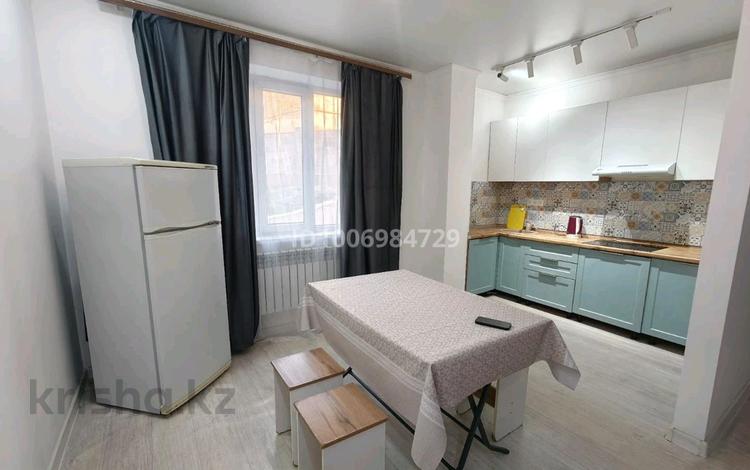3-комнатная квартира · 70 м² · 1/6 этаж, мкр Айнабулак-2 за 250 000 ₸ в Алматы, Жетысуский р-н — фото 12