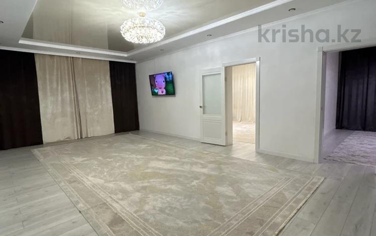 Отдельный дом · 4 комнаты · 215.5 м² · 6 сот., Майкы би 20 за 33 млн ₸ в Уральске — фото 2