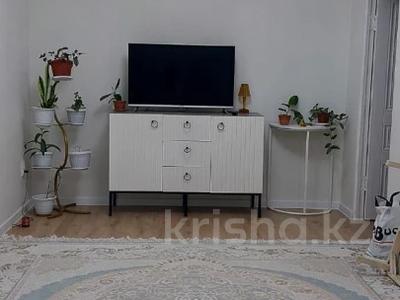 2-комнатная квартира, 70 м², 8/8 этаж, 19-й мкр 45 за 16 млн 〒 в Актау, 19-й мкр