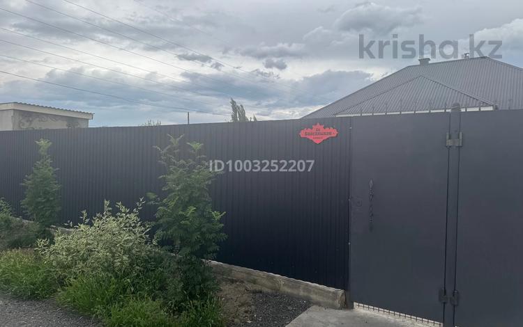 Отдельный дом · 3 комнаты · 90 м² · 5 сот., Байсалыкова 24 за 37 млн 〒 в Семее, Красный Кордон — фото 2