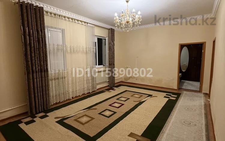 Отдельный дом · 3 комнаты · 150 м² · 300 сот., мкр Жулдыз, Теміржан Ислямова 24 — Рядом школа, садик, магазин, Фок за 200 000 ₸ в Атырау — фото 2