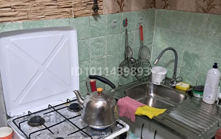 2 комнаты · 44 м² · 4/4 этаж, мкр Карасу, Алдиярова 34 — Обл Ваенкомат за 40 000 ₸ в Шымкенте, Аль-Фарабийский р-н — фото 2