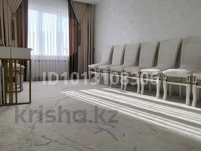 3-комнатная квартира · 69 м² · 4/5 этаж, Абулхаир-хана 58/2 — Космос за 26 млн ₸ в Актобе