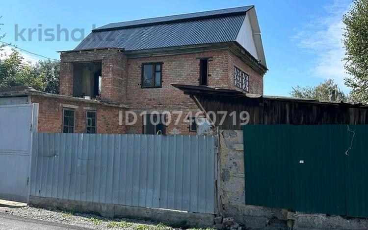 Отдельный дом · 6 комнат · 175 м² · 6.3 сот., Ульяновская 10 — Левый берег за 12.9 млн 〒 в Усть-Каменогорске — фото 2