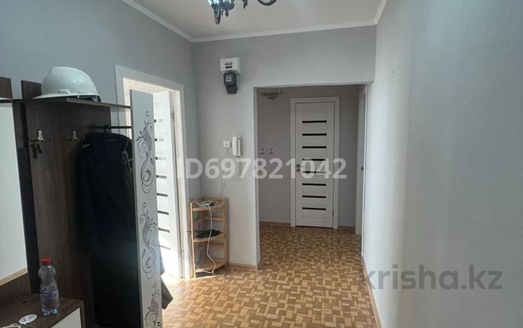 2-комнатная квартира · 52 м² · 8/9 этаж, 5 микрорайон 12 за 19 млн ₸ в Аксае — фото 2