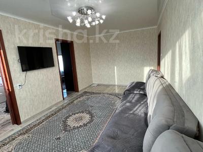 4-комнатная квартира · 63 м² · 4/5 этаж, Новаторная за ~ 19.5 млн 〒 в Петропавловске