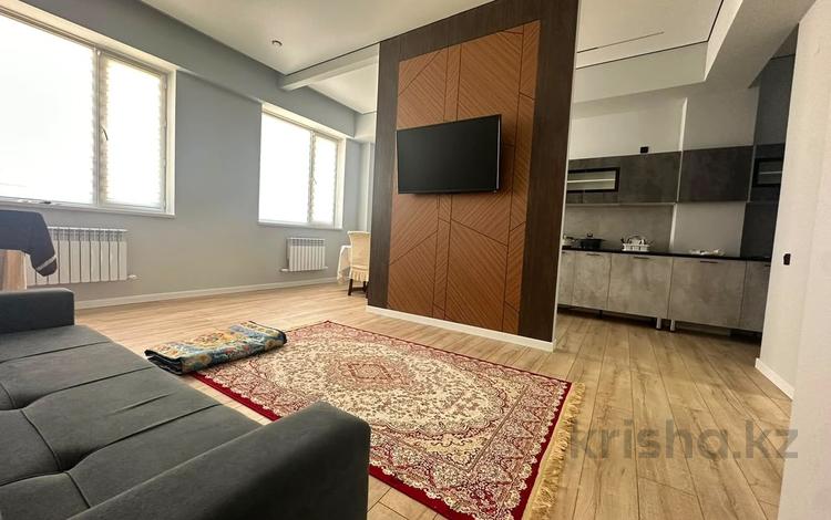 2-комнатная квартира · 72 м² · 7/15 этаж, 17-й мкр 87 за 200 000 ₸ в Актау — фото 2