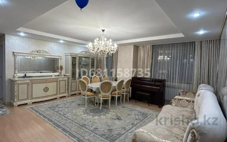 4-комнатная квартира, 150 м², 9/34 этаж, Кошкарбаева за 94 млн 〒 в Астане — фото 2