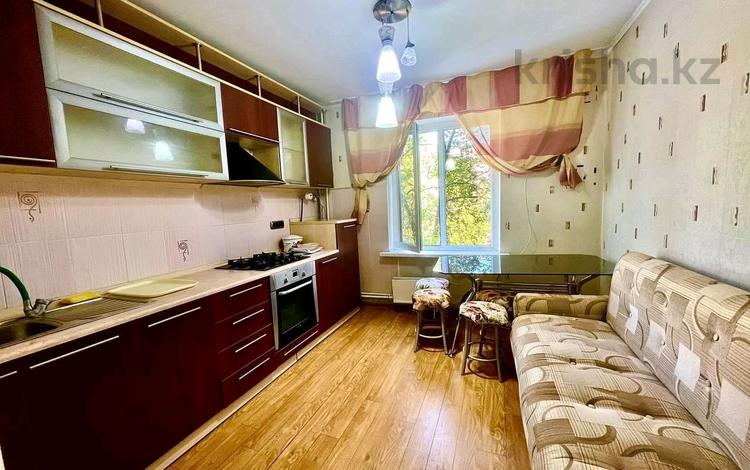 3-бөлмелі пәтер, 70 м², 3/5 қабат ай сайын, 1микр 38в, бағасы: 280 000 〒 в Конаеве (Капчагай) — фото 2