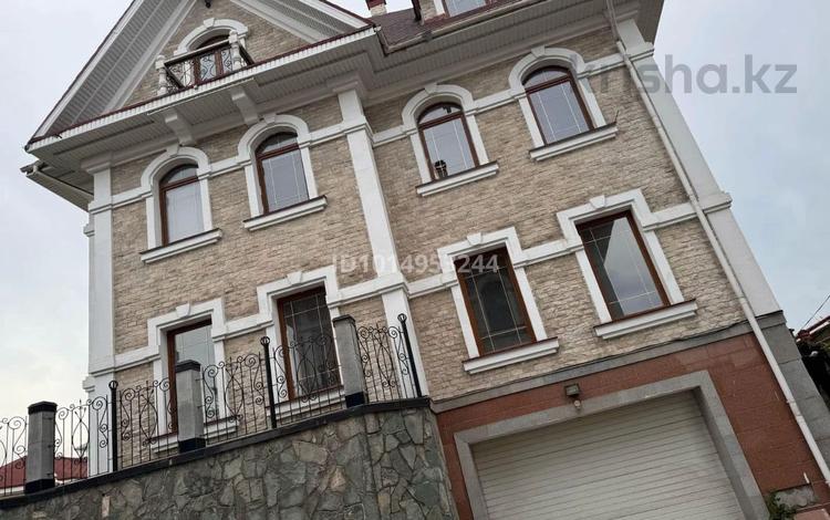 Часть дома · 12 комнат · 560 м² · 6.74 сот., мкр Каргалы 101Б — Кали Надырова 101Б за 270 млн ₸ в Алматы, Наурызбайский р-н — фото 2