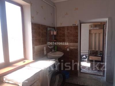 Отдельный дом · 8 комнат · 220 м² · 9 сот., мкр Таскен, Кырмызы 346 — Корнекти за 24 млн 〒 в Шымкенте, Каратауский р-н