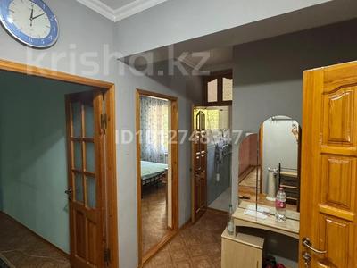 3-бөлмелі пәтер · 57 м² · 2/5 қабат, 8-й микрорайон, 8-й микрорайон 26 — Акация напротив магазина Изуми, бағасы: 200 000 ₸ в Шымкенте, Туран р-н