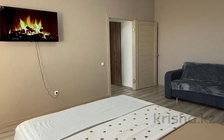 1-комнатная квартира · 33 м² · 5/5 этаж, Абая 32 — Старый Болашак рядом Азамат, Мансур магазин за 4 000 ₸ в  — фото 3