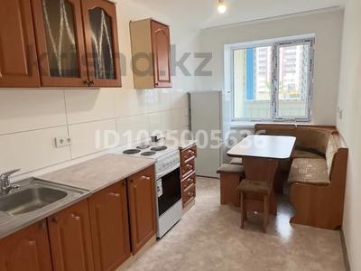 3-комнатная квартира · 65 м² · 1/9 этаж, Карагайлы 74 — СОШ 51 за 200 000 ₸ в Семее