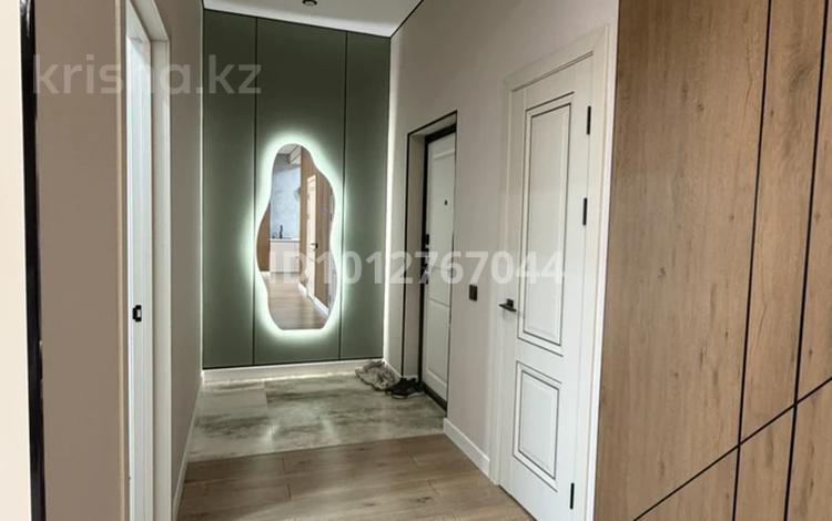 2-комнатная квартира · 77 м² · 8/10 этаж, 7А мкр, ​микрорайон 7а — В шаговой доступности от моря, находится разного вида рестораны, площадка аттракционов, вся инфраструктура находятся рядом. за 25 000 ₸ в Актау — фото 2