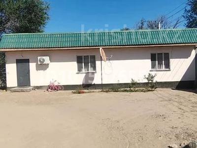 Отдельный дом · 2 комнаты · 61.5 м² · 11 сот., 10 микрорайон, Жыбек жолы 30 за 33 млн ₸ в Конаеве