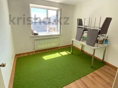 1-комнатная квартира · 30 м² · 5/5 этаж, Шафика Чокина — Е-18 Школа Бином за 16.5 млн ₸ в Астане, Нура р-н